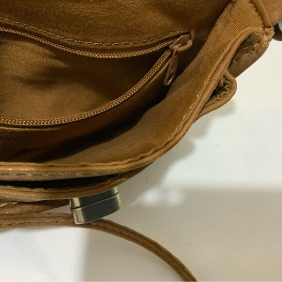 Fossil Tan Leather Crossbody Bag Purse 6.5 x 5.5 Logo Compartments Mini Purse - Picture 8 of 9
